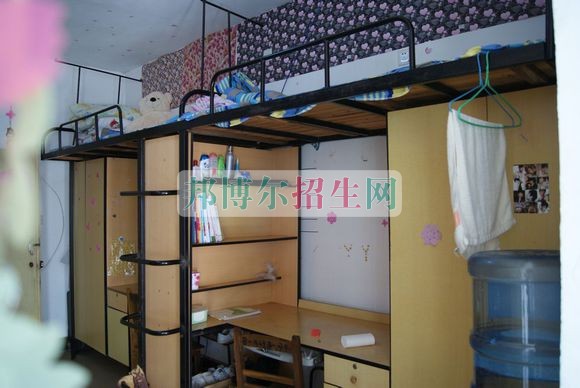 湖南商務(wù)職業(yè)技術(shù)學院宿舍條件、住宿好嗎、寢室情況
