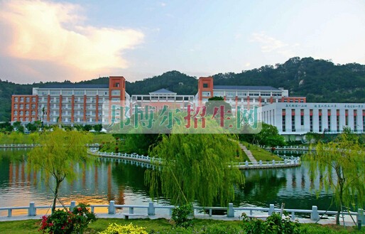 廈門醫(yī)學(xué)高等?？茖W(xué)校