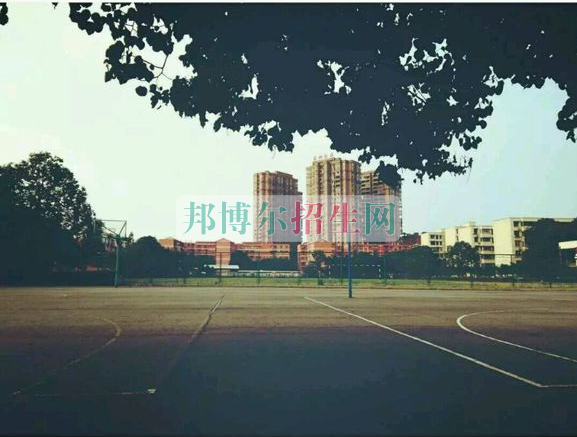 四川省信息通信學(xué)校2016年報(bào)名條件、招生對(duì)象
