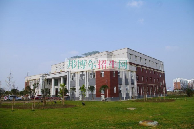 成都有什么好的計算機應用技術(shù)學校