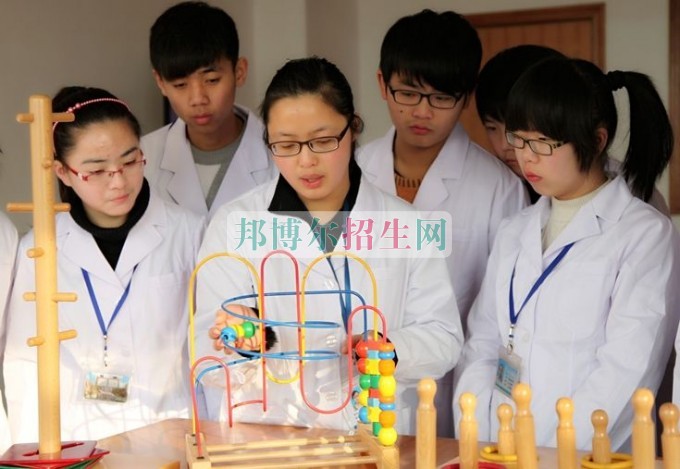 成都康復(fù)治療學校哪里好