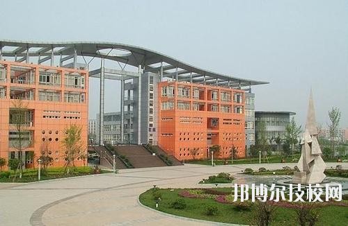 成都市中山職業(yè)技術(shù)學(xué)校2020年報名條件、招生要求、招生對象