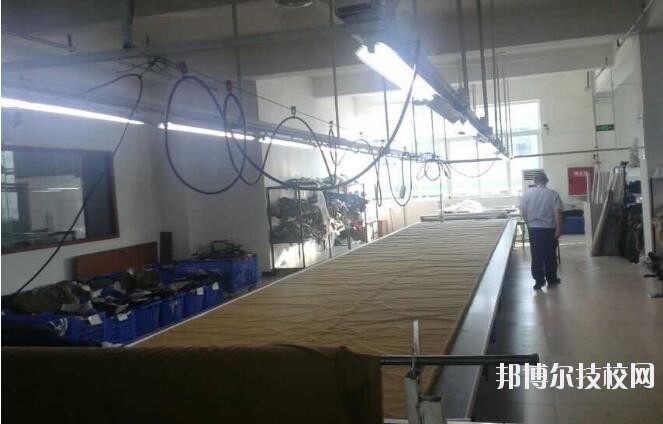 六盤水軍事技能職業(yè)學(xué)校2020年學(xué)費、收費多少
