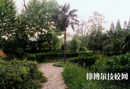貴州林業(yè)學(xué)校2020年報名條件、招生要求、招生對象