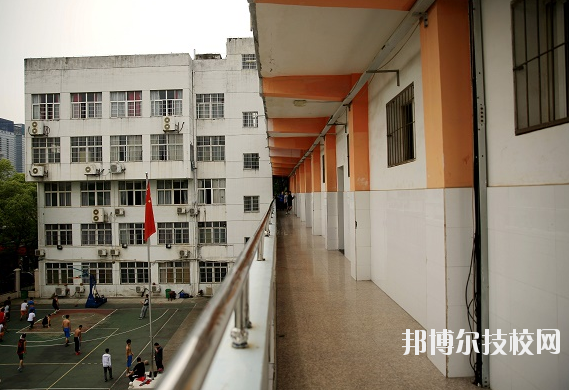 南昌體育運動學(xué)校2020年報名條件、招生要求、招生對象
