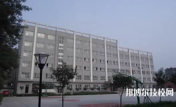 華陰市職業(yè)教育中心2020年報(bào)名條件、招生要求、招生對(duì)象 