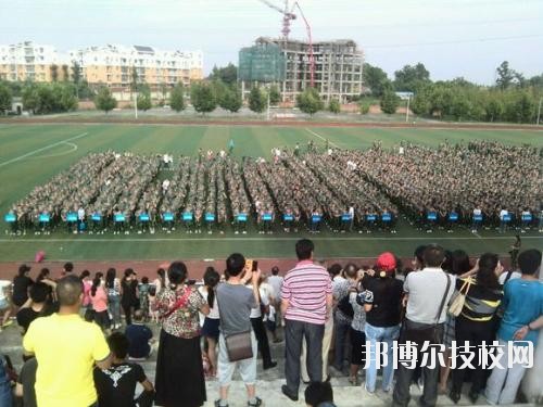 成都華夏衛(wèi)校2020年報名條件、招生要求、招生對象