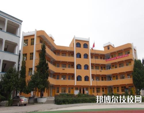 貴定中等職業(yè)技術(shù)學(xué)校2020年報名條件、招生要求、招生對象