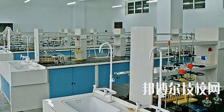 甘肅石化技師學(xué)院2020年報(bào)名條件、招生要求、招生對(duì)象
