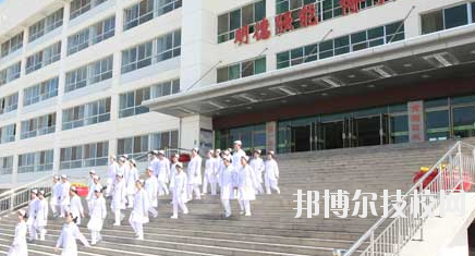 甘肅省酒泉衛(wèi)生學(xué)校2020年學(xué)費、收費多少