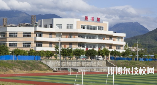 南寧海豐職業(yè)技術學校2020年報名條件、招生要求、招生對象 