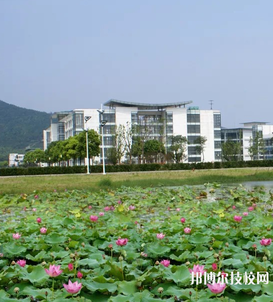 蘇州建設(shè)交通高等職業(yè)技術(shù)學(xué)校怎么樣、好不好