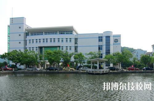 鄞州職業(yè)高級(jí)中學(xué)2020年學(xué)費(fèi)、收費(fèi)標(biāo)準(zhǔn)