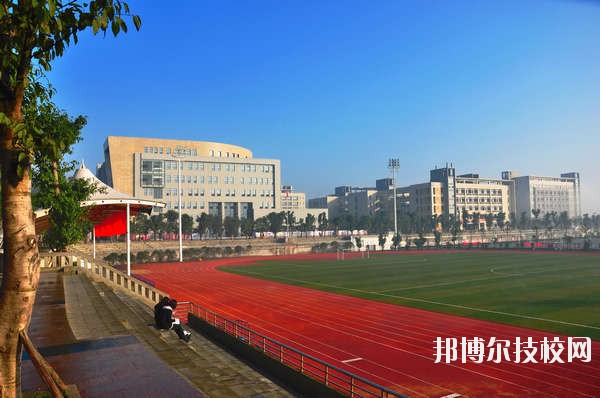 廣州從化高級技工學(xué)校2020年報(bào)名條件、招生要求、招生對象