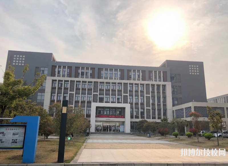 淮安高級(jí)職業(yè)技術(shù)學(xué)校2020年報(bào)名條件、招生要求、招生對(duì)象