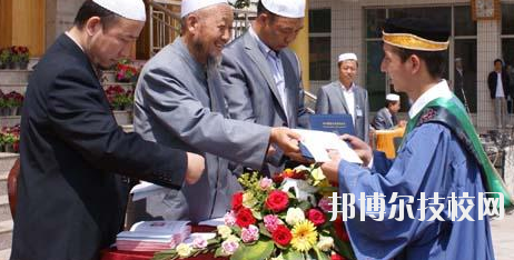 臨夏外國語學(xué)校2020年學(xué)費、收費多少