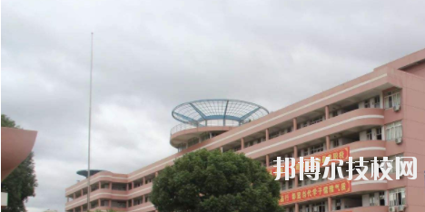 靈山第二職業(yè)技術(shù)學(xué)校2020年報(bào)名條件、招生要求、招生對象