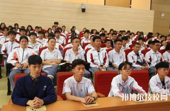 新昌技師學(xué)院2020年報名條件、招生要求、招生對象