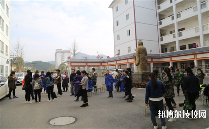 三都水族自治民族中等職業(yè)技術(shù)學(xué)校2020年報名條件、招生要求、招生對象