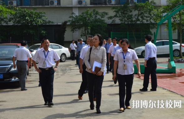 重慶渝北區(qū)竟成中學(xué)校2020年報名條件、招生要求、招生對象