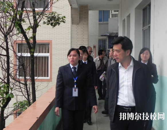 重慶渝北區(qū)竟成中學(xué)校怎么樣、好不好