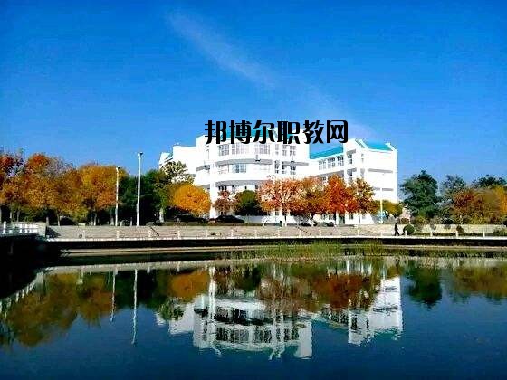利川民族中等職業(yè)技術(shù)學(xué)校2020年報(bào)名條件、招生要求、招生對(duì)象