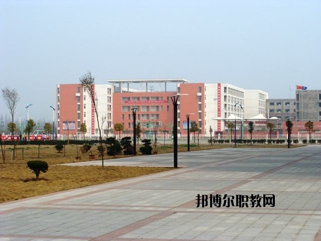 崇仁職業(yè)教育中心2020年報名條件、招生要求、招生對象 