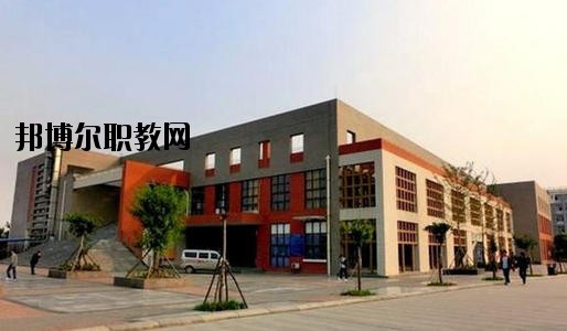 貴陽市經(jīng)濟(jì)貿(mào)易中等專業(yè)學(xué)校2020年報名條件、招生要求、招生對象