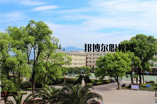 四川食品藥品學(xué)校2020年報名條件、招生要求、招生對象
