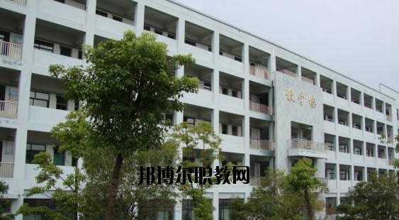 寧波興港職業(yè)高級中學(xué)2020年報(bào)名條件、招生要求、招生對象