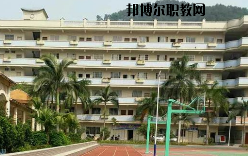 防城港理工職業(yè)學(xué)校2020年報(bào)名條件、招生要求、招生對(duì)象