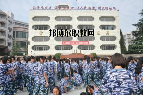 隆昌幼兒師范學(xué)校2020年報名條件、招生要求、招生對象