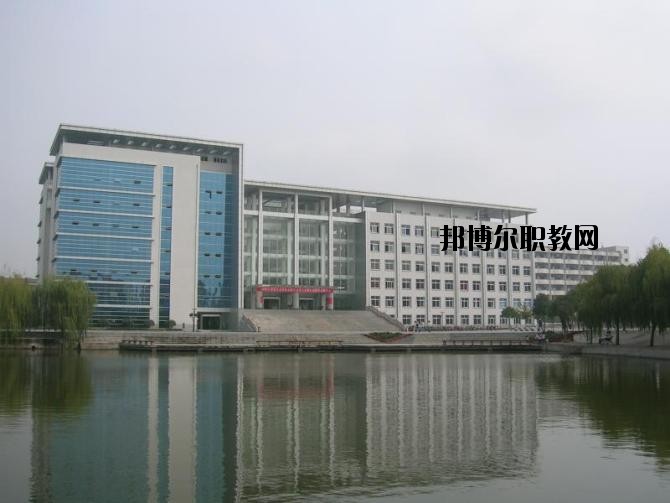 元謀縣職業(yè)高級中學(xué)2020年學(xué)費(fèi)、收費(fèi)多少