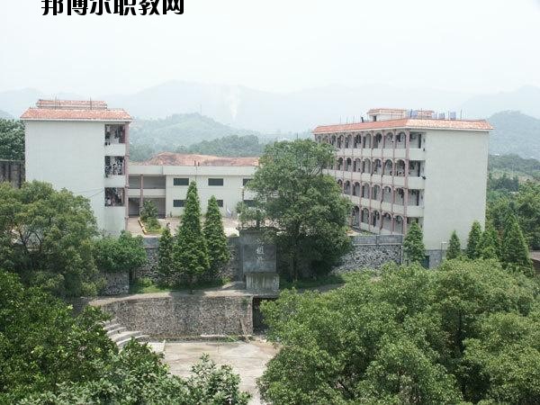萍鄉(xiāng)電子工業(yè)學(xué)校2020年報名條件、招生要求、招生對象