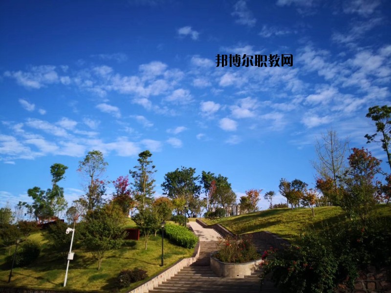成都市工業(yè)職業(yè)技術(shù)學(xué)校2020年報(bào)名條件、招生要求、招生對(duì)象