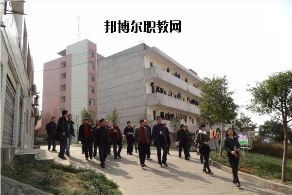 古藺縣大村職業(yè)中學校2020年報名條件、招生要求、招生對象