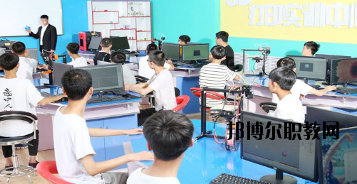 甘肅秦隴技工學校2020年報名條件、招生要求、招生對象
