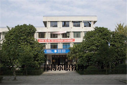 四川瀘州天星影視藝術(shù)學校2020年報名條件、招生要求、招生對象