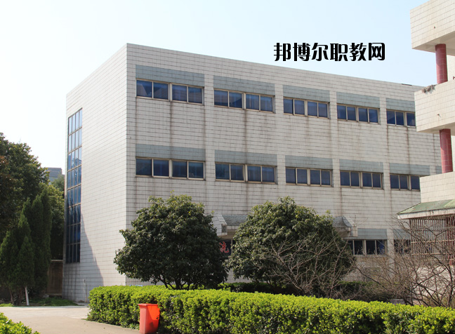 蘇州衛(wèi)生職業(yè)學(xué)校2020年報(bào)名條件、招生要求、招生對象