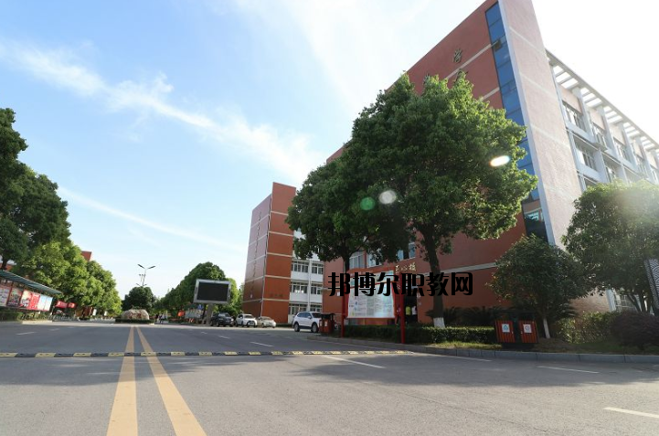 江陵職教中心2020年報(bào)名條件、招生要求、招生對象