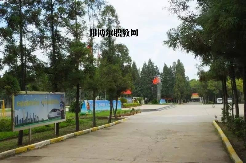 富寧縣民族職業(yè)高級(jí)中學(xué)2020年報(bào)名條件、招生要求、招生對(duì)象
