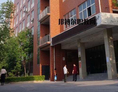 河南理工中等專業(yè)學(xué)校2021年報(bào)名條件、招生對象