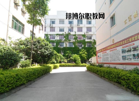 贛州光華職業(yè)技術(shù)學(xué)校2020年報名條件、招生要求、招生對象