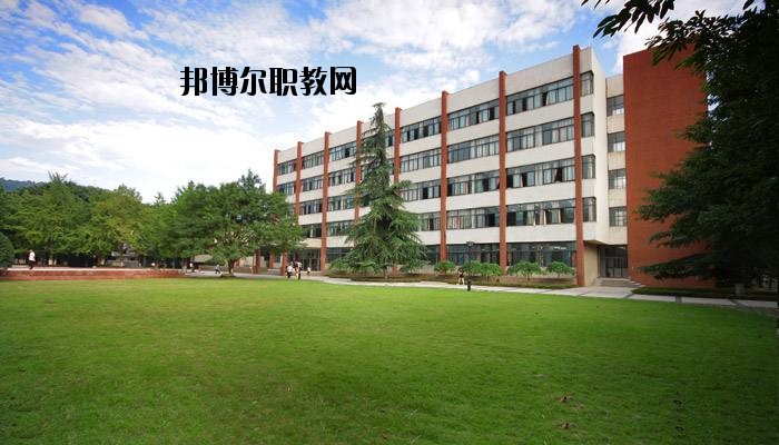黃岡電子信息學(xué)校2020年報(bào)名條件、招生要求、招生對(duì)象