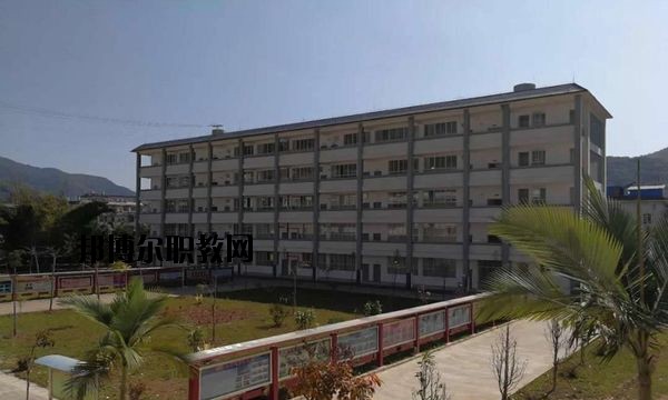 瀾滄縣職業(yè)高級(jí)中學(xué)2020年學(xué)費(fèi)、收費(fèi)多少