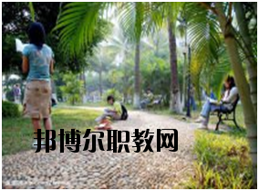 瀾滄縣職業(yè)高級中學2020年報名條件、招生要求、招生對象