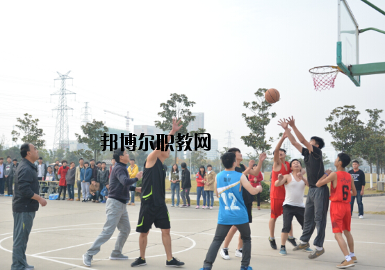 合肥市公交技工學(xué)校2022年報(bào)名條件、招生要求、招生對象