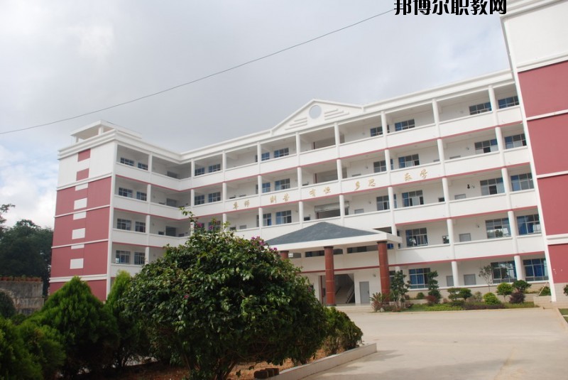 祥云縣職業(yè)高級(jí)中學(xué)2020年報(bào)名條件、招生要求、招生對(duì)象