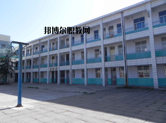 洛陽(yáng)中醫(yī)藥學(xué)校2021年報(bào)名條件、招生要求、招生對(duì)象