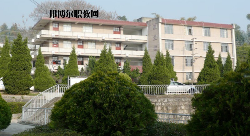 保山隆陽區(qū)職業(yè)技術(shù)學(xué)校2020年報名條件、招生要求、招生對象